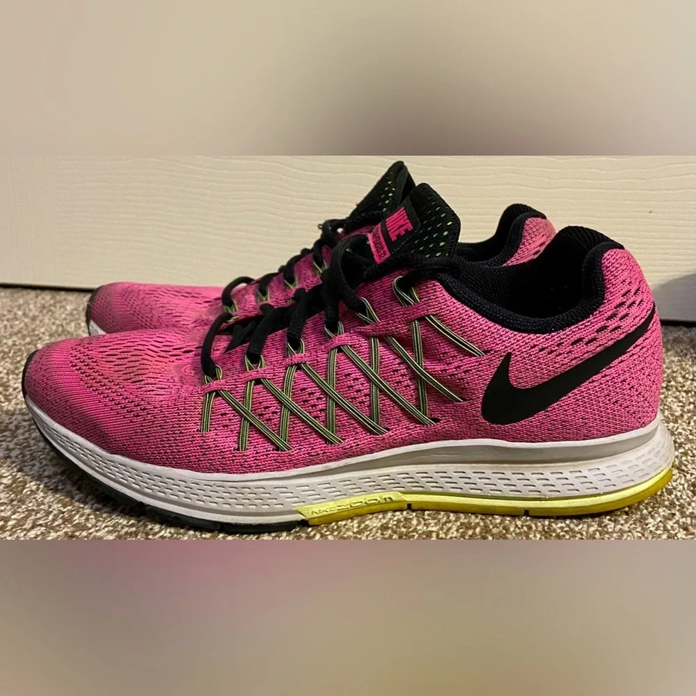 Nike Air Zoom Pegasus 32 Womens Size 9 Pink Athletic Shoes Sneakers 749344-600